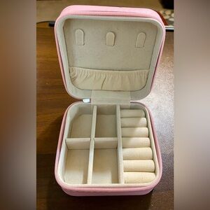 NWOT Pink Travel Jewelry Organizer Case